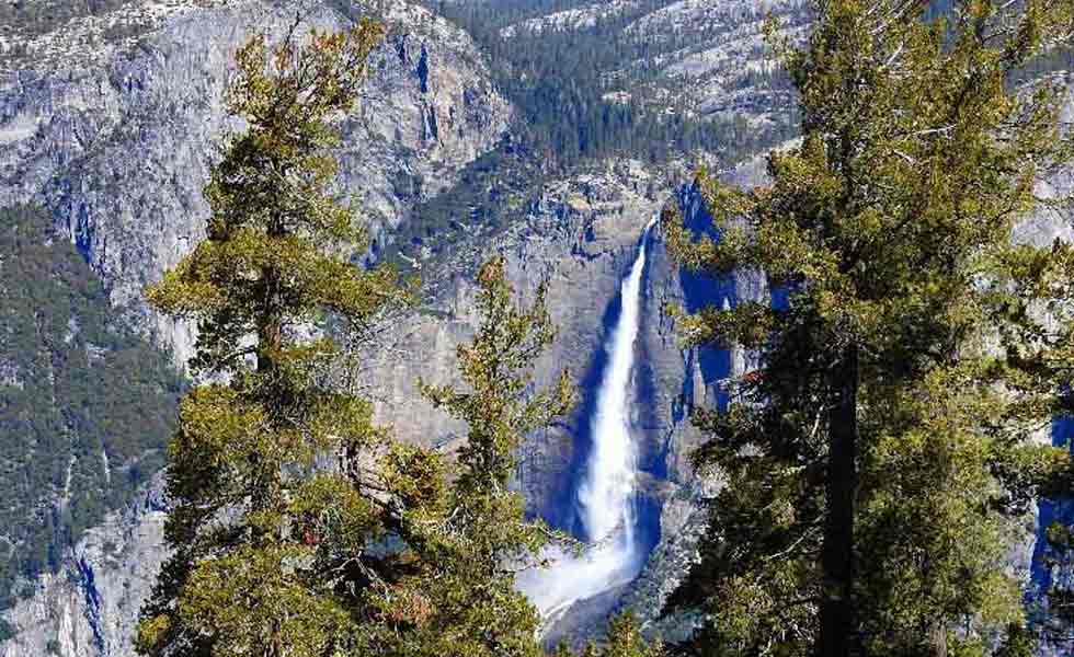Hot_Creek_Visit_Mammoth_Lakes_Eastern_Sierra_Nevada.jpg