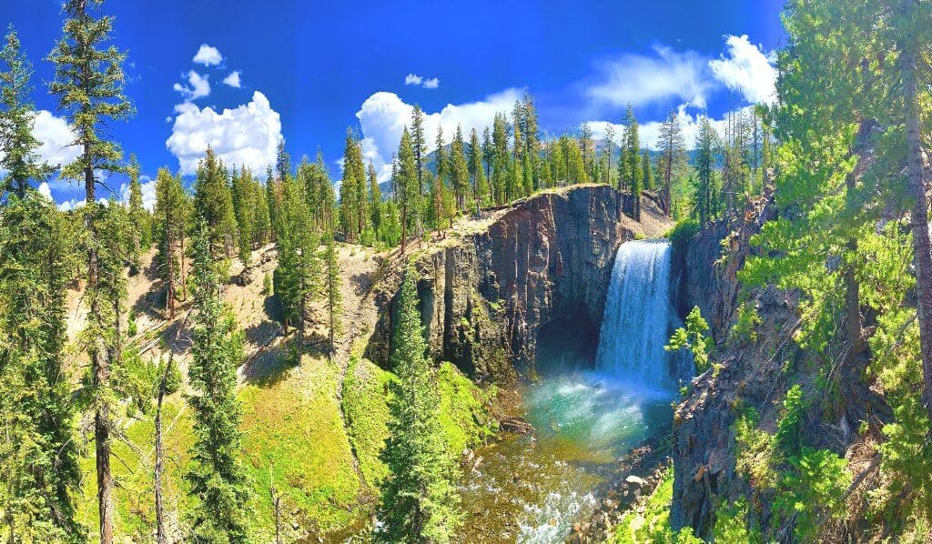 Lakes-mammoth-lakes-rainbow-falls-hide-min.jpg