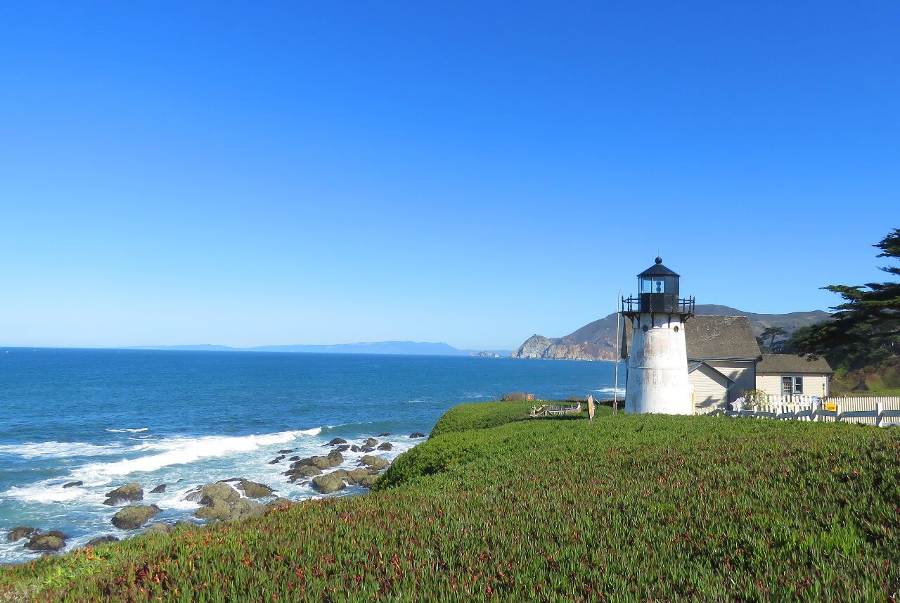 lighthouse-light-house-tours.jpg