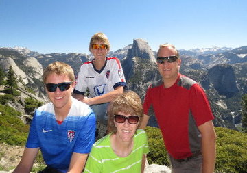 parque_nacional_de_yosemite,_excursiones_a_pie_de_excursión_guiadas.jpg